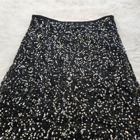 BCBGMaxAzria sequined skirt size small - Picture 4 of 10